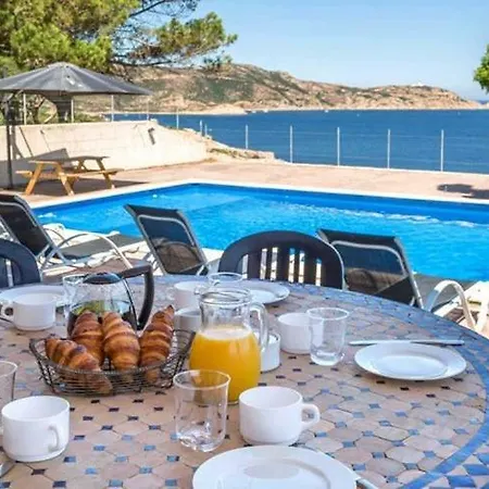 ヴィラ Calvi Sleeps 6 Pool Air Con Wifi カルヴィ