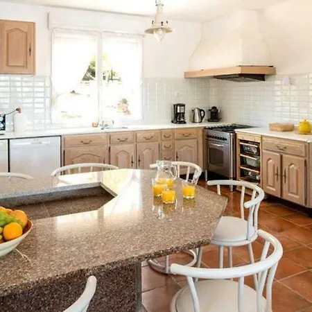 Calvi Sleeps 6 Pool Air Con Wifi ヴィラ